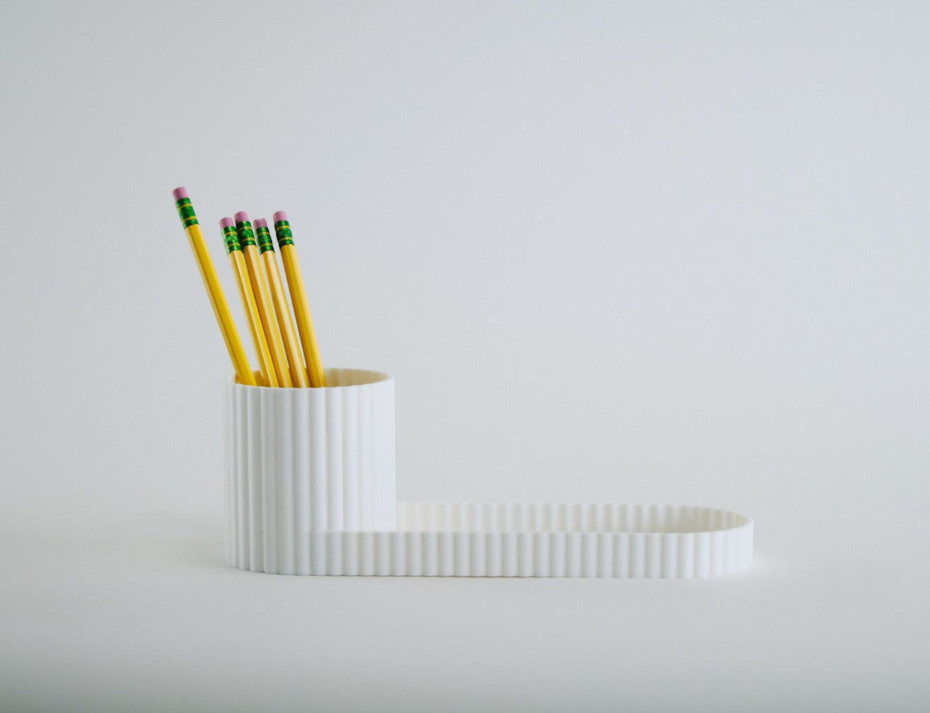 Chloe Pen Holder & Tray - Honey and Ivy
