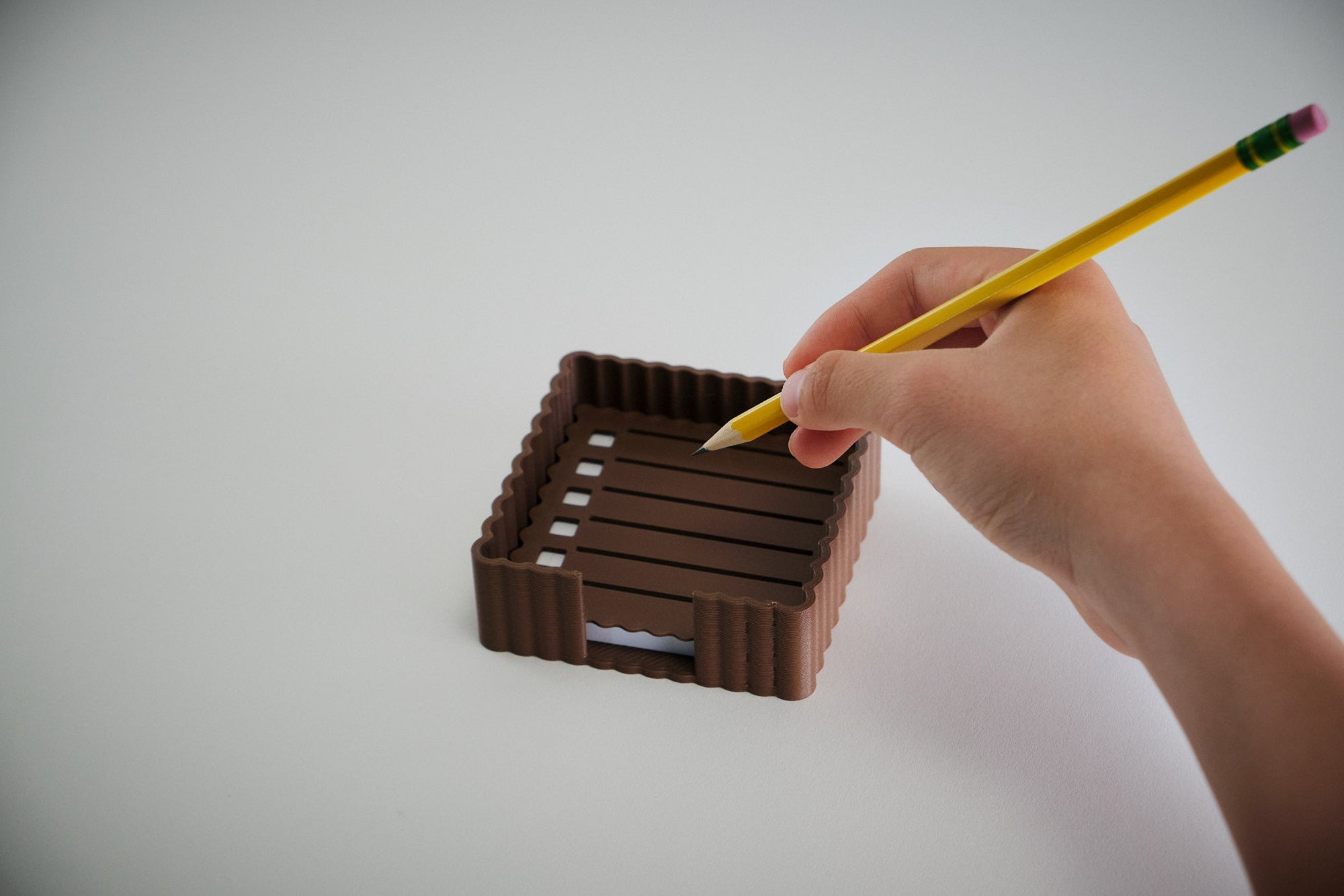 Chloe Sticky Note Holder - Honey and Ivy 