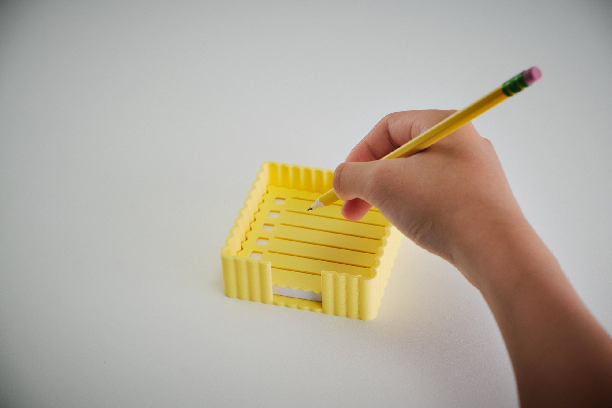 Chloe Sticky Note Holder - Honey and Ivy 